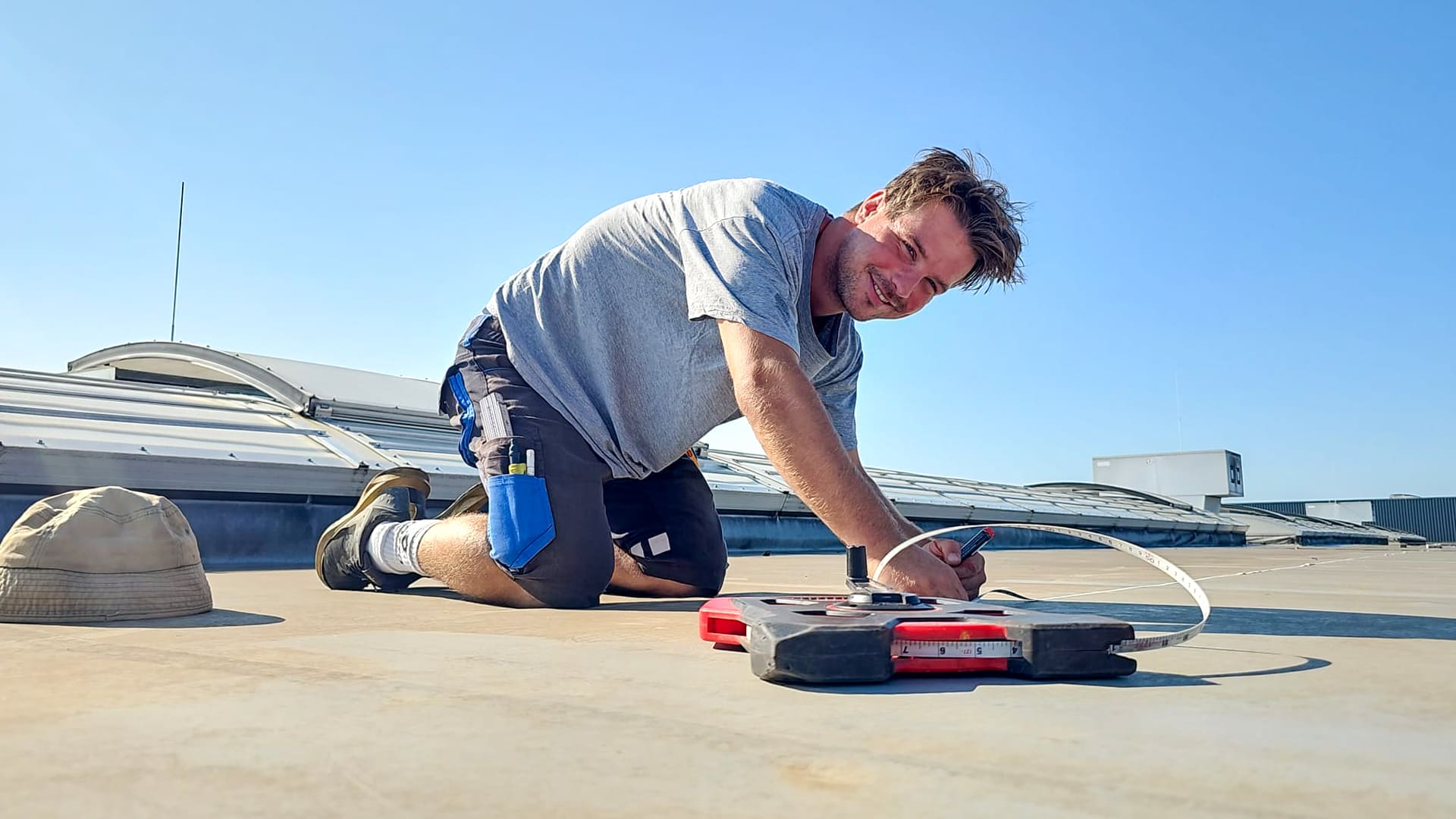 Neue Groß-Photovoltaikanlage auf dem Firmendach von Carthago in Aulendorf