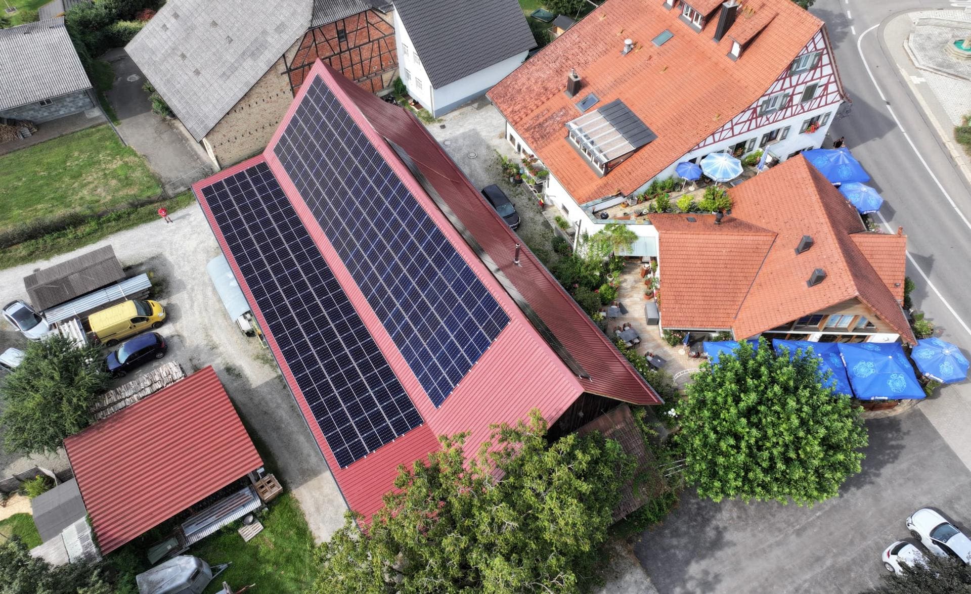 Mit Sonnenenergie in die Zukunft: Gasthof Adler in Beuren bekommt 79,20 kWp PV-Anlage!